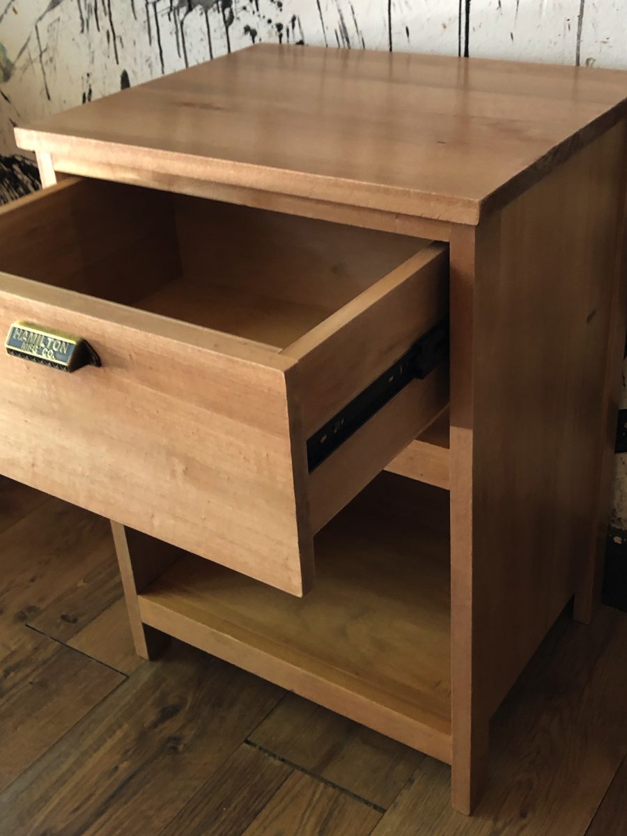 Mesa de luz de 1 cajon